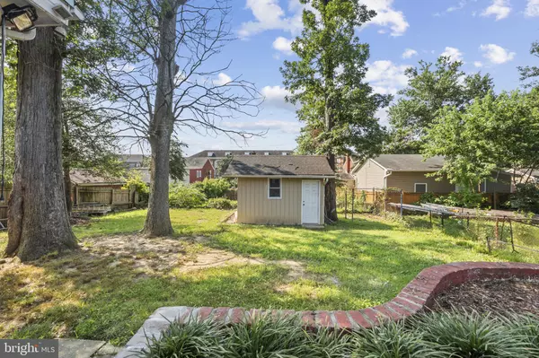 Silver Spring, MD 20903,1005 NAVAHOE DR