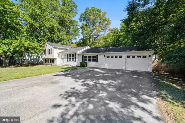 Waldorf, MD 20601,12720 BAR OAK DR