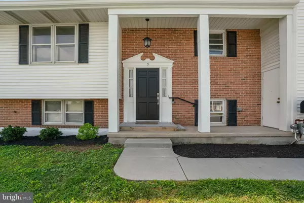 Lutherville Timonium, MD 21093,3 WESTON CT
