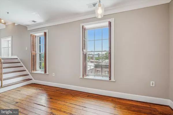 Alexandria, VA 22314,603 QUEEN ST #6