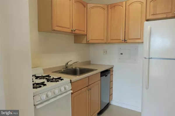 Alexandria, VA 22302,1225 MARTHA CUSTIS DR #1406