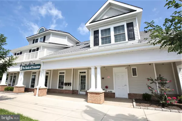 11 CRANBURY RD #APT 2, Princeton Junction, NJ 08550