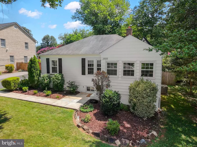 2909 FAIRMONT ST, Falls Church, VA 22042