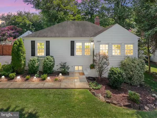 Falls Church, VA 22042,2909 FAIRMONT ST