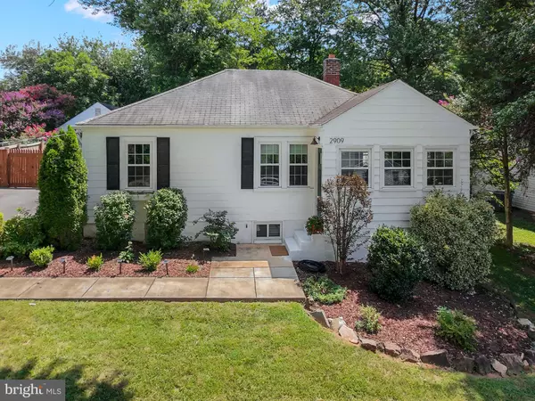 Falls Church, VA 22042,2909 FAIRMONT ST