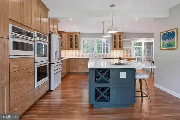 Fairfax Station, VA 22039,9717 RAMBLING RIDGE CT