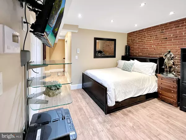 Washington, DC 20036,2019 O ST NW #2