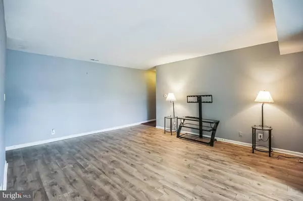 Voorhees, NJ 08043,116 VAN BUREN RD #8