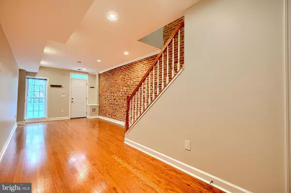 Baltimore, MD 21231,2124 BANK ST