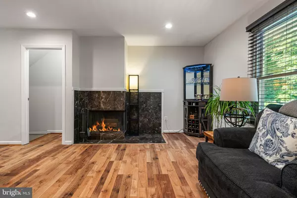 Springfield, VA 22152,6465 BLARNEY STONE CT