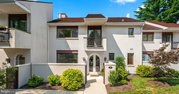 2 DEZAC, Devon, PA 19333