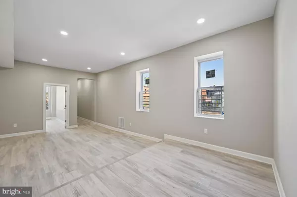 Baltimore, MD 21223,527 S SMALLWOOD ST