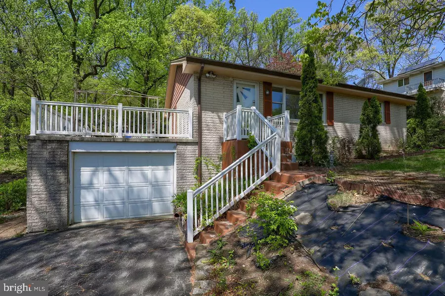 1942 MILLER RD, Hummelstown, PA 17036