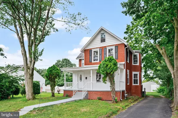 Lindenwold, NJ 08021,332 E LINDEN AVE