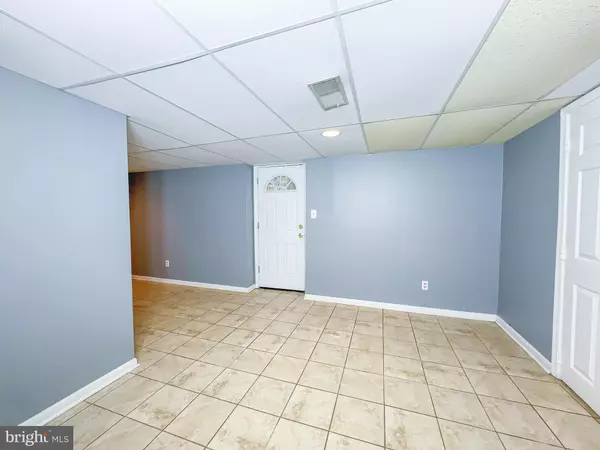 Springdale, MD 20774,3703 ENDICOTT PL