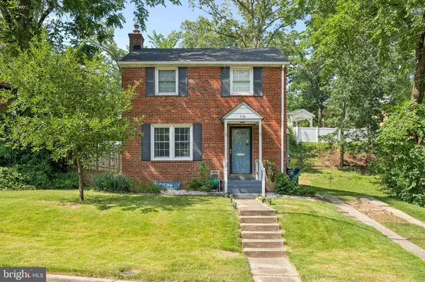 1119 S EDISON ST, Arlington, VA 22204