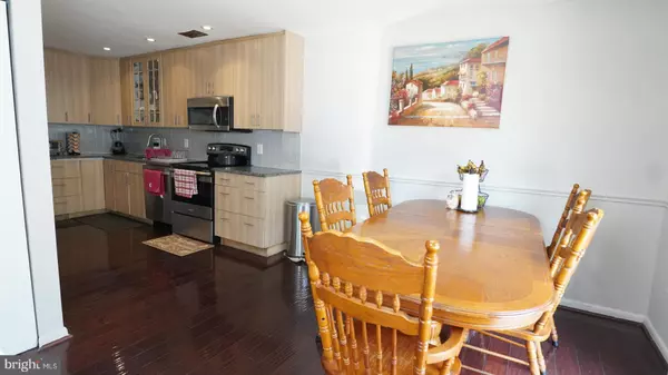 Burke, VA 22015,5674 OAK TANAGER CT