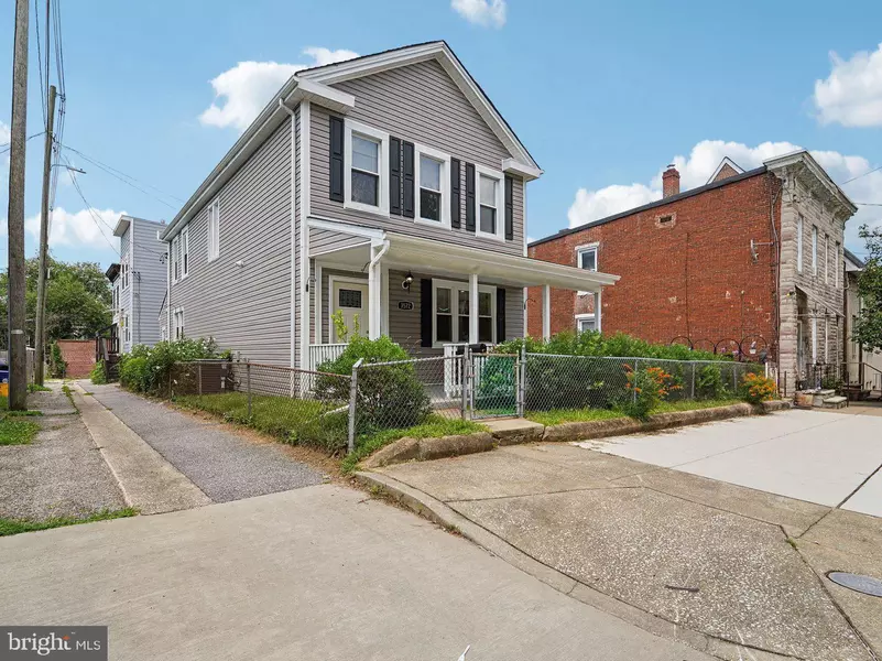 3572 POOLE ST, Baltimore, MD 21211