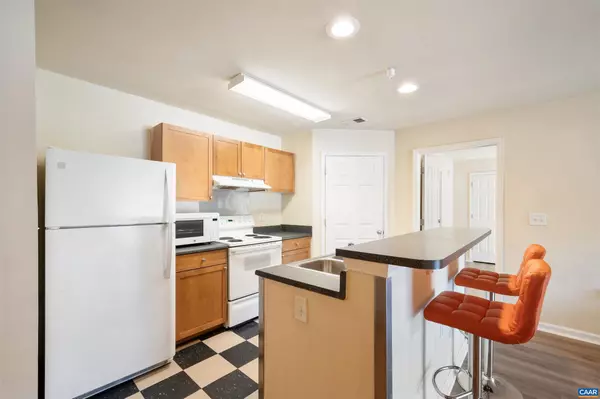 Charlottesville, VA 22903,195 YELLOWSTONE DR #103