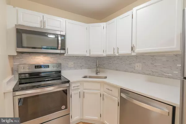 1909 N RHODES ST #29, Arlington, VA 22201