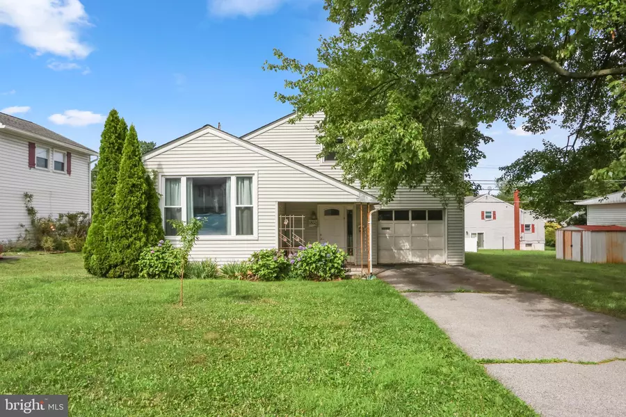1852 PENNSYLVANIA AVE, Bethlehem, PA 18018