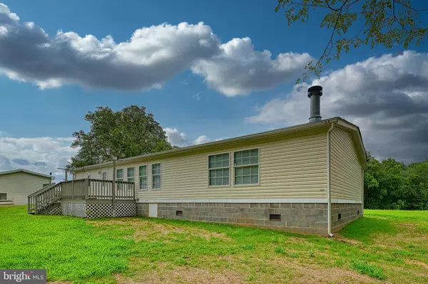 Louisa, VA 23093,5290 W OLD MOUNTAIN RD