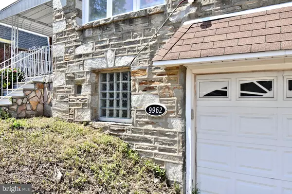 Philadelphia, PA 19115,9962 WOODFERN RD