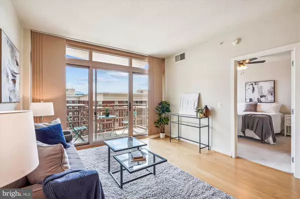 Arlington, VA 22203,888 N QUINCY ST #1004