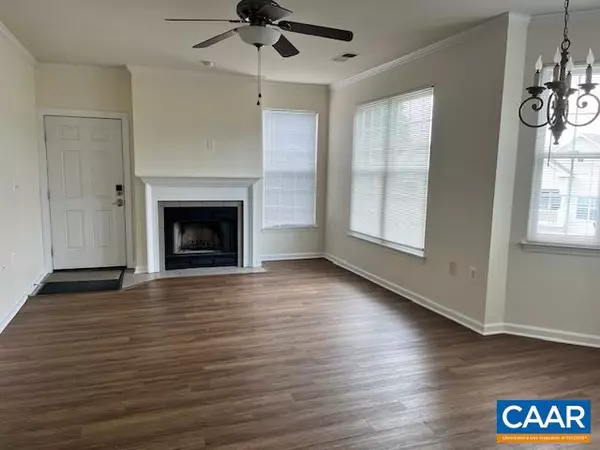 Charlottesville, VA 22911,935 DORCHESTER PL #203
