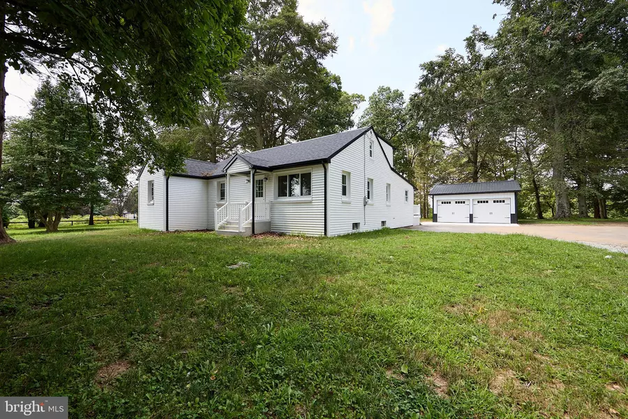 447 N JENNERSVILLE RD, Cochranville, PA 19330