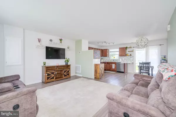 Martinsburg, WV 25403,84 SINGLETON WAY