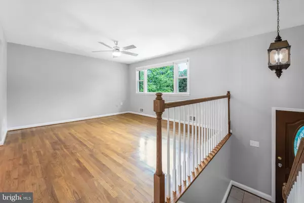 Upper Marlboro, MD 20772,9811 DORVAL AVE