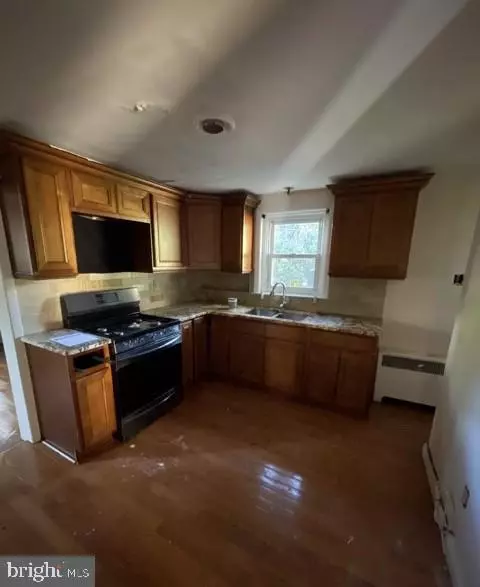 Trenton, NJ 08618,900 EDGEWOOD AVE