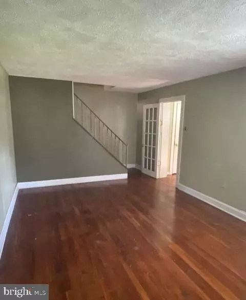 Trenton, NJ 08618,900 EDGEWOOD AVE