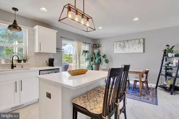 Hanover, PA 17331,865 BLOSSOM DR