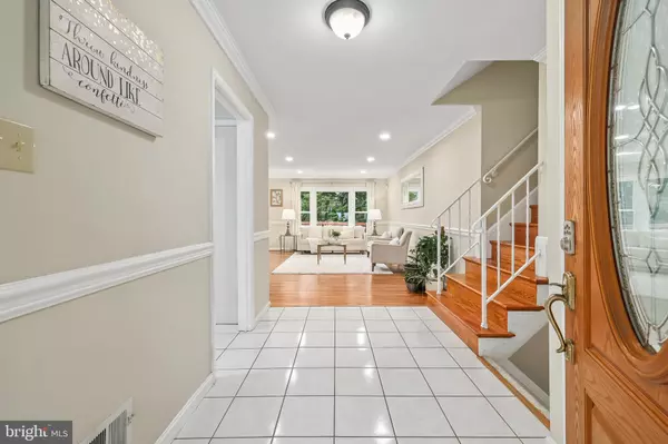 Woodbridge, VA 22192,12203 OAKWOOD DR