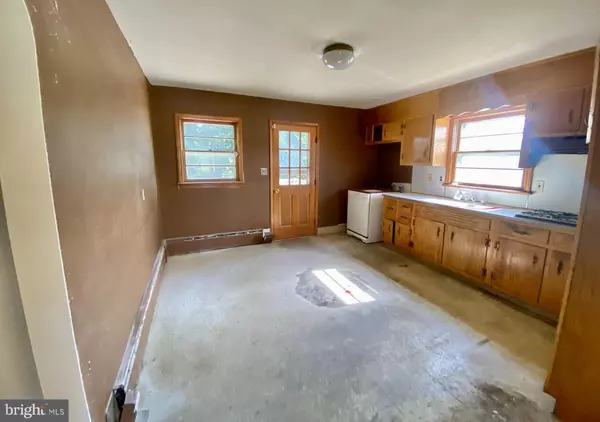 Trenton, NJ 08690,11 JERICHO DR