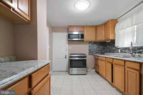 Trenton, NJ 08638,16 CLOVER AVE