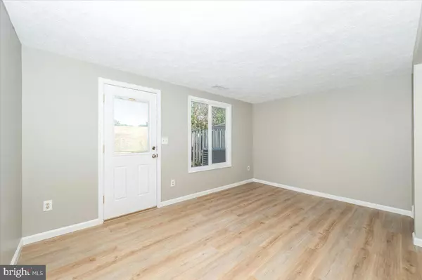 Frederick, MD 21703,5819 DRAWBRIDGE CT