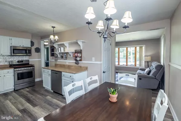 323 ORLANDO AVE, Gloucester City, NJ 08030