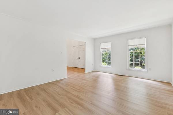 Oak Hill, VA 20171,2929 LEEFIELD DR