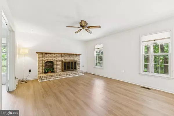 Oak Hill, VA 20171,2929 LEEFIELD DR
