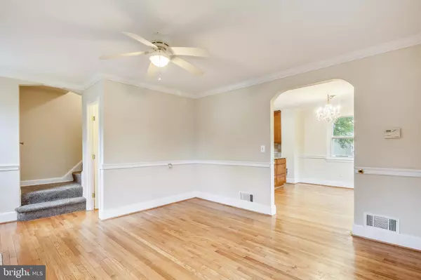 Hyattsville, MD 20784,7112 ANNAPOLIS RD