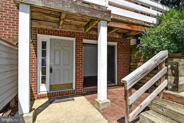 Falls Church, VA 22042,3152-E COVEWOOD CT