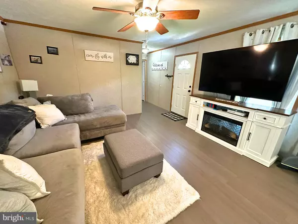 Lehighton, PA 18235,187 CREEKSIDE MANOR DR