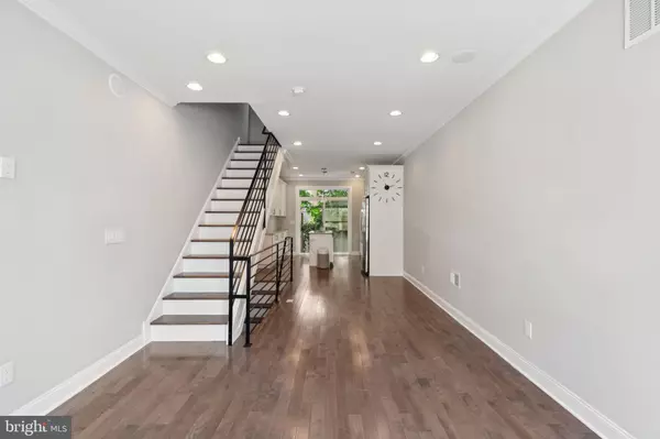 Philadelphia, PA 19148,520 PIERCE ST