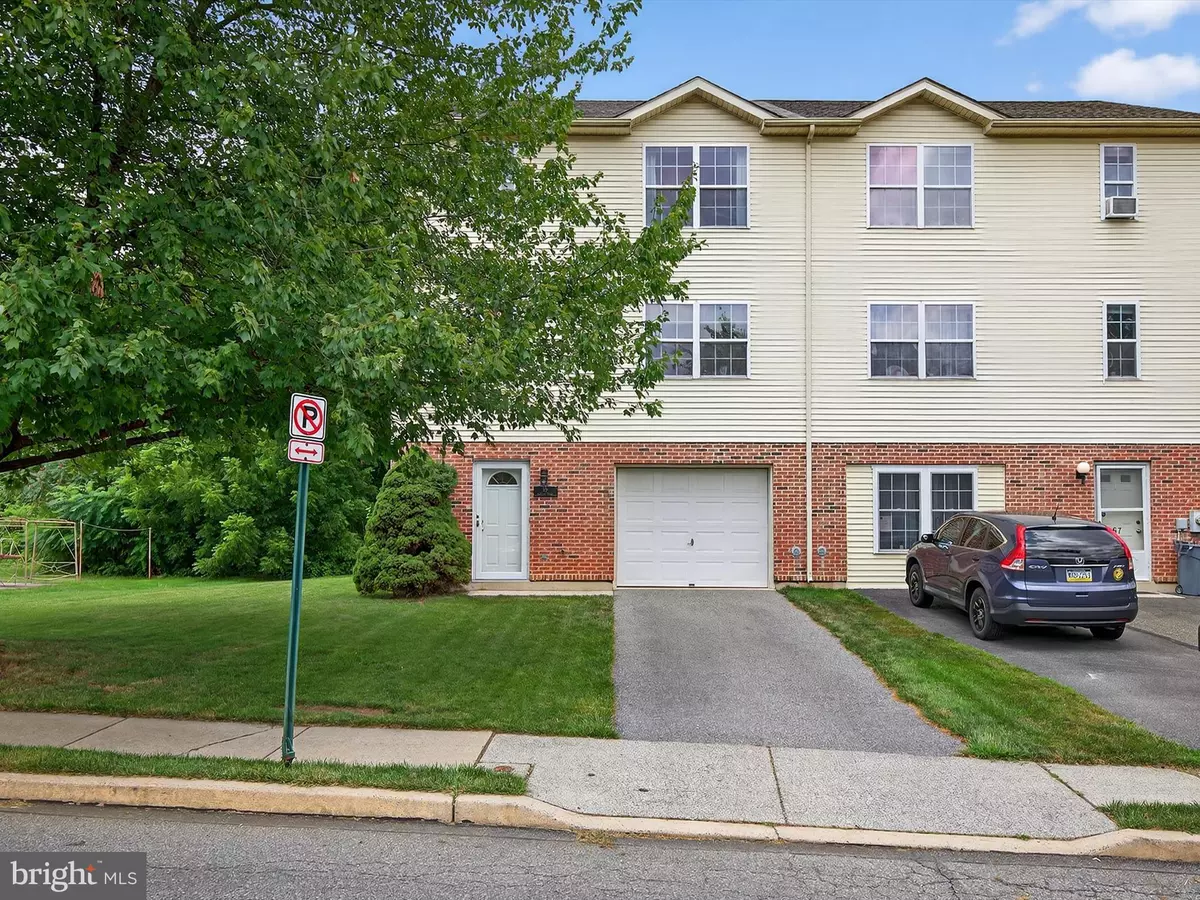 Alburtis, PA 18011,65 E 2ND ST