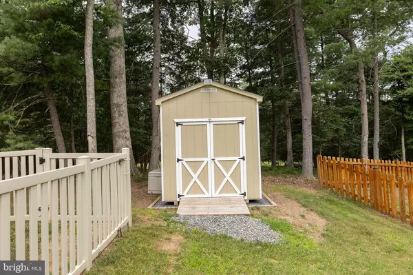 Cross Junction, VA 22625,115 EAGLE DR