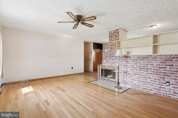 Levittown, PA 19055,14 COPPER BEECH LN