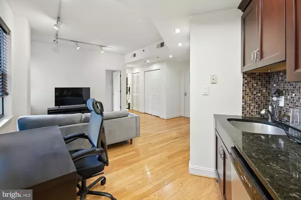 Washington, DC 20009,1621 T ST NW #207